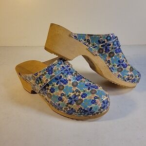 Cape Clogs Floral Womens Wood Clog Sz 6.5